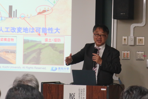 R6年10月18日講演会の様子（原先生）