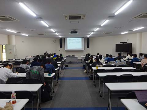 令和6年12月22日数学領域Ⅱの様子の写真