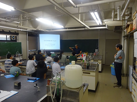 令和7年10月12日数学領域Ⅱの様子の写真