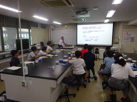 令和7年10月19日生物学領域の様子の写真