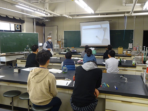 令和7年11月30日数学領域Ⅱの様子の写真