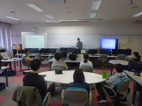 令和8年2月8日情報学領域の様子の写真