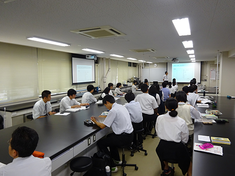 「日本生物学オリンピック講習会」の様子の写真