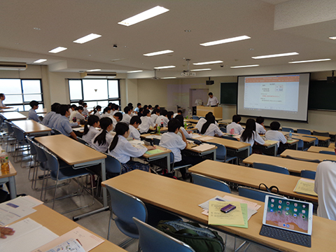 「日本数学オリンピック講習会」の様子の写真