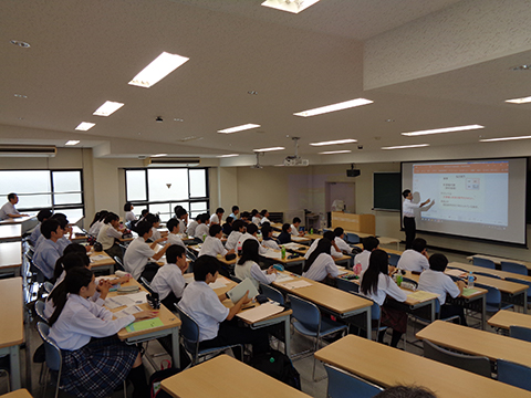 「日本数学オリンピック講習会」の様子の写真