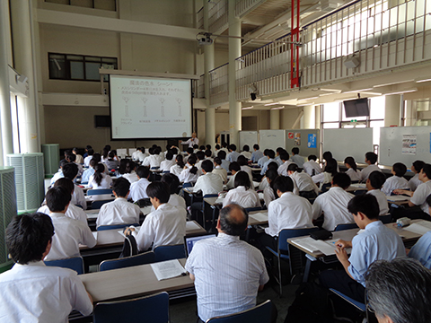「化学グランプリ講習会」の様子の写真