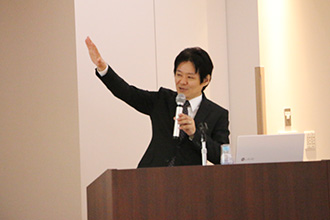 坪田課長